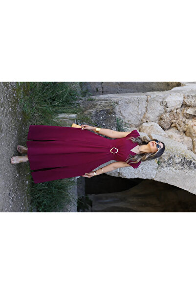 bytugcekaya Rochie burgundă cu dublă fantă în față cu cataramă aurie