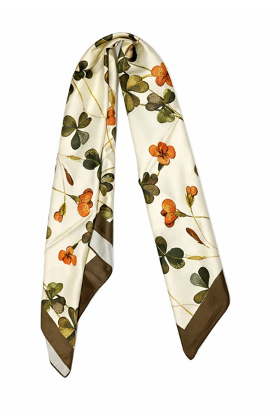 ndjewelry وشاح كلوفير جاردن - الحظ والأناقة