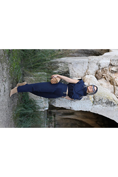 bytugcekaya طقم بلوزة مرنة مفصلة بإبزيم باللون الأزرق الداكن