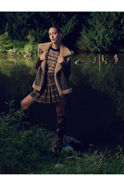 Koton X Sima Tarkan - Fusta mini scurtă plisată în carouri cu jumătate de cen...