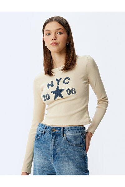 Koton Langärmliges Baumwoll-T-Shirt mit Rundhalsausschnitt und College-Stickerei