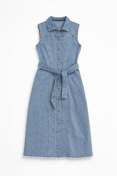 Bluewhite فستان جينز نسائي بدون أكمام بحزام وأزرار باللون الأزرق الفاتح