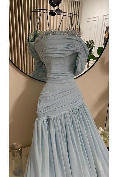 alweshah alahmar فستان سهرة أنيق لون سماوي