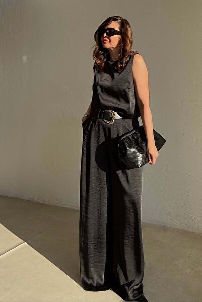 ELVAN TOLON Black Buttoned Satin Suit