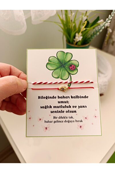 GHL STORY Yonca Detay Marteniçka Kırmızı Beyaz Şans İpi ve Yonca Bağlamalı Bi...