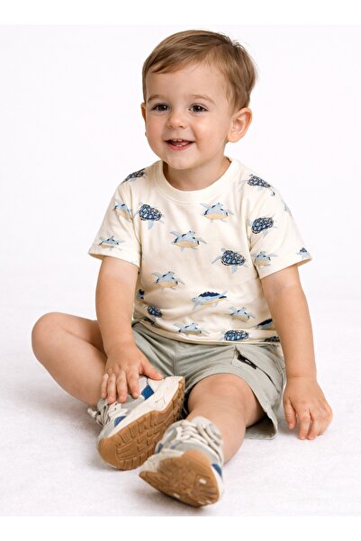 Dirkje Boys 2 Pc Set “Turtle Surf” All-Over Print Tee & Pocket-Shorts Set