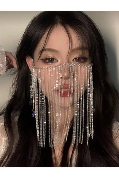 La Saade Silver Crystal Mirage Face Jewelry – Çok Zincirli, Işıltılı Couture Yüz Aksesuarı
