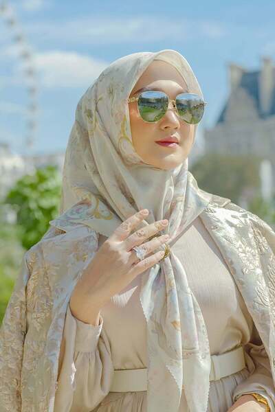 Buttonscarves Autograph Kare Eşarp - Crème