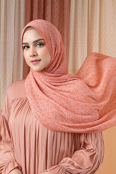 Buttonscarves Tapis Pleated Shawl - Coral
