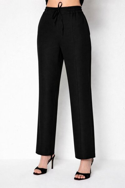 On Fashion Pants with Flowing Laces and Wide Legs