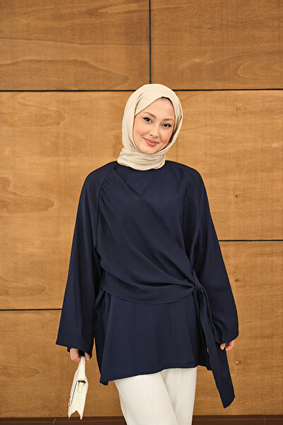 LOCCO Γυναικείο σάλι με λεπτομέρειες Με δέσιμο στο πλάι Μπλούζα Ναυτικό Μπλε