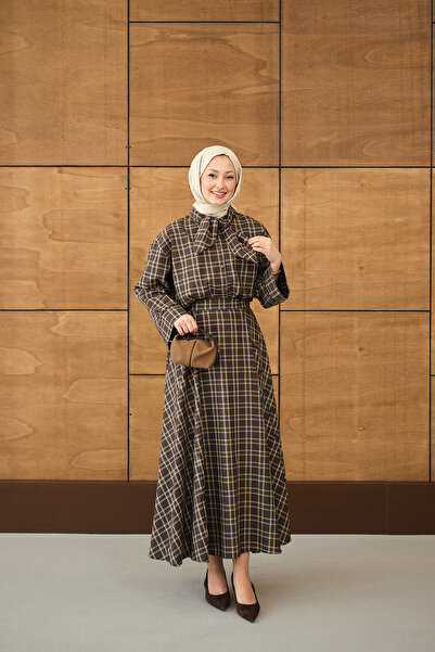 LOCCO Women's Plaid Pattern Collar Tie-Detail Skirt Suit Brown