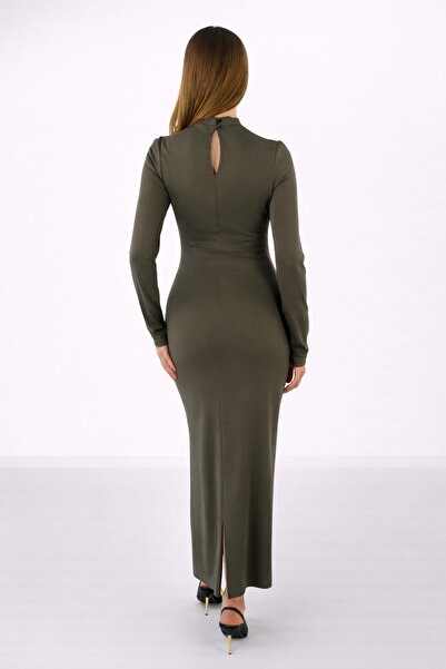 Elbee Fashion Woman Χακί φόρεμα με σχέδιο μισού ύψους με κούμπωμα και αξεσουάρ