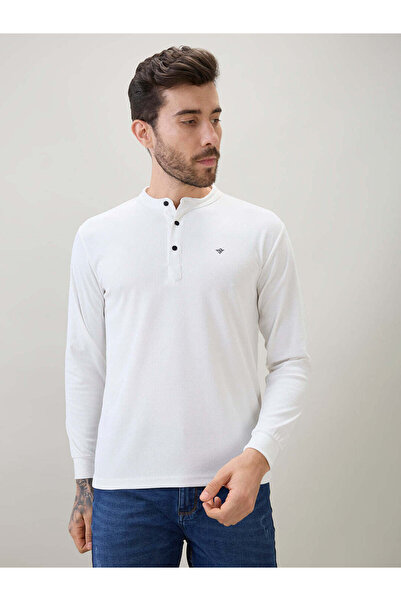 STATUS QUO Solid Brand Logo Print Regular Fit White Henley Neck T-shirt