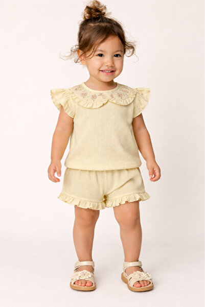 Dirkje Girls 2 Pc Set Sunshine Waffle-Knit Ruffle Collar & Shorts Set