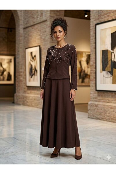 Pyramid masterpieces Elegant girls' outfit with a delicate pattern