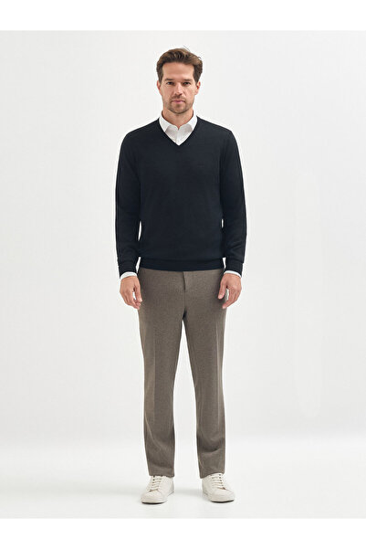 Karaca Siyah Yün Karışımlı V Yaka Triko Kazak