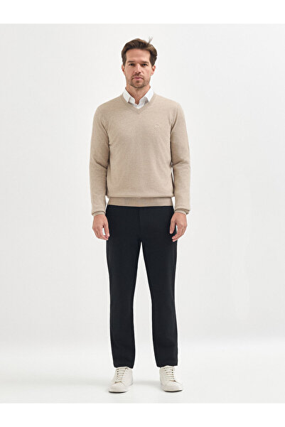 Karaca Bej Yün Karışımlı V Yaka Triko Kazak