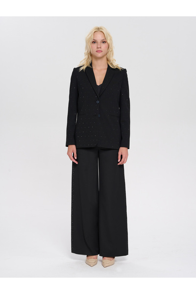 Karaca Siyah Taş Detaylı Ceket