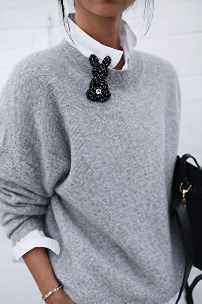 zamansız takı broş