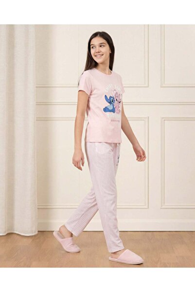 REDTAG طقم بيجاما للبنات الكبيرات باللون الوردي الفاتح بنقشة غرز