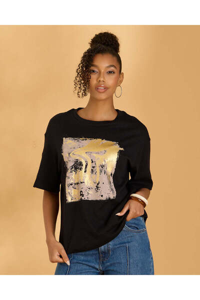 REDTAG تيشيرت نسائي أسود مطبوع عليه طبعة كبيرة الحجم