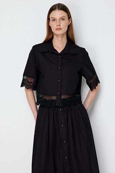 ON Dantel Detaylı Crop Pamuk Gömlek