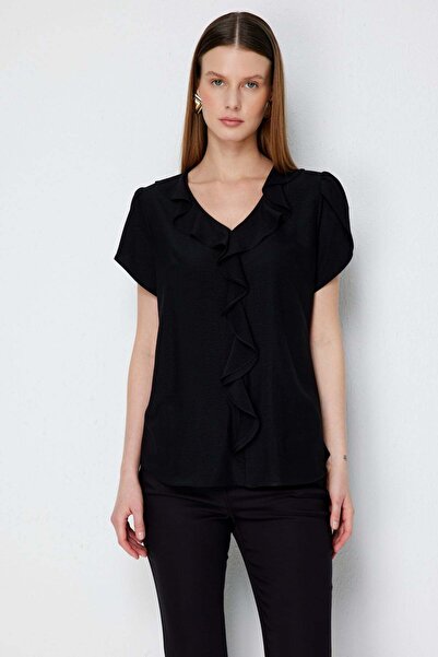 Ekol Fırfır Detaylı V Yaka Bluz