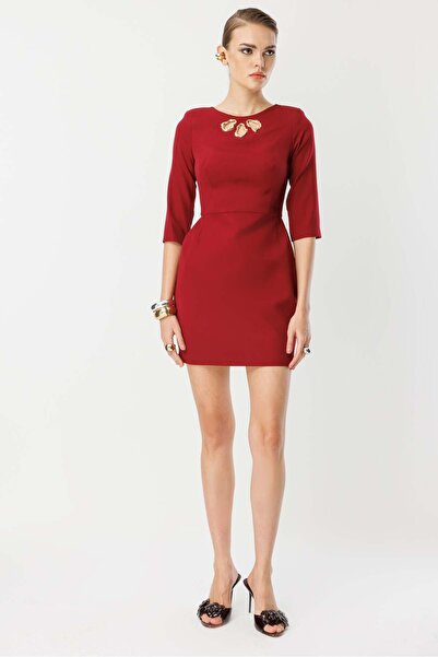 Nefeli Yaka Lazer Aksesuar Detaylı Mini Elbise BORDO