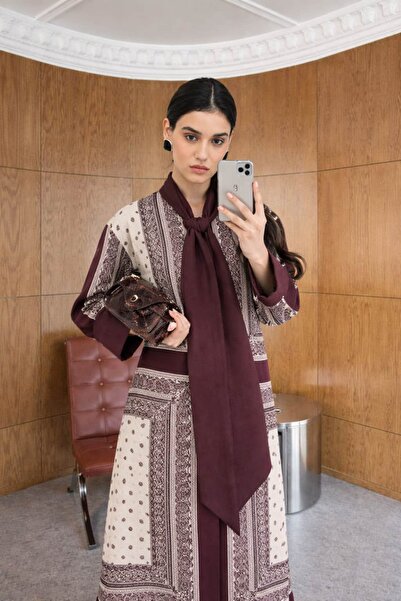 Pulli Collection Кафява рокля с шалче на яката