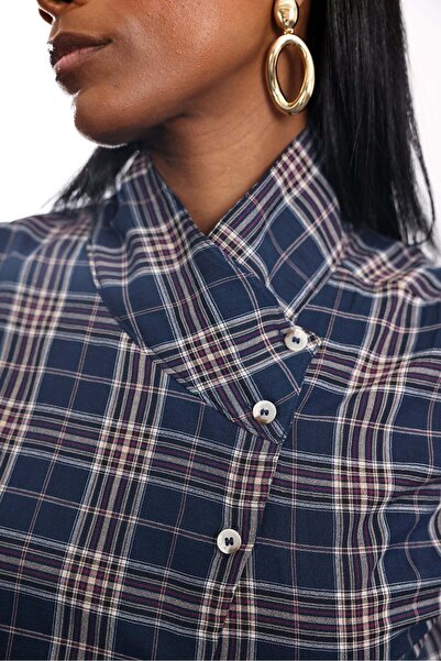 5in1Canpolat Cămașă bleumarin decolteu petrecut în V 4128