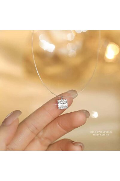 Generic قلادة وهم الألماس