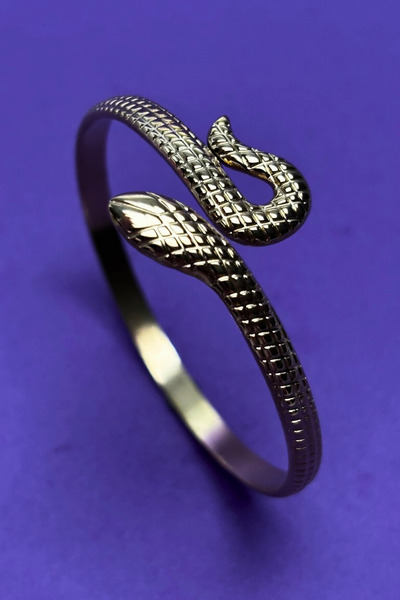 Begondio Minimalist Italian Style Laser Engraved Women's Cuff Bracelet with Ivy Snake Motif
