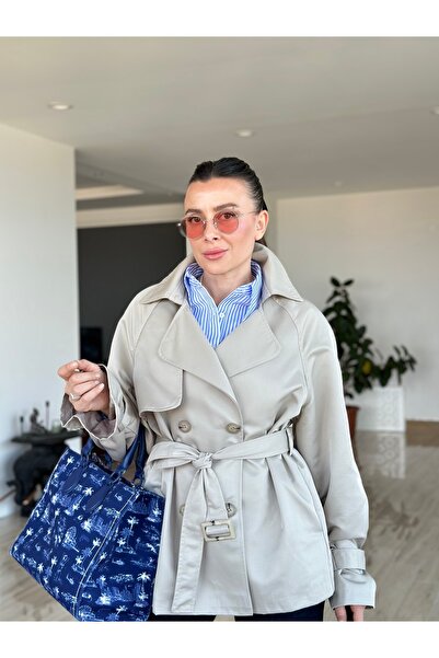 AYSEGUL SOZKESEN Taş Renk Kadın Kuşaklı Su İtici Kısa Şık Astarlı Baharlık Tr...