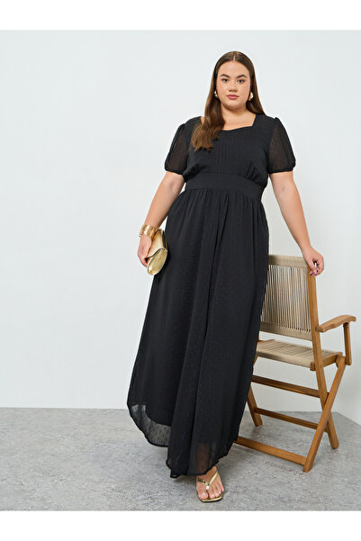Styli Plus Size Sweetheart Neck Dobby Maxi Dress