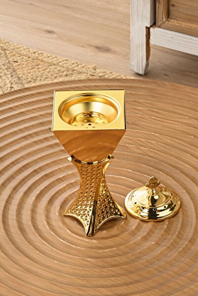 SQUALO A delightful golden Squalo incense burner – add joy to the space with ...
