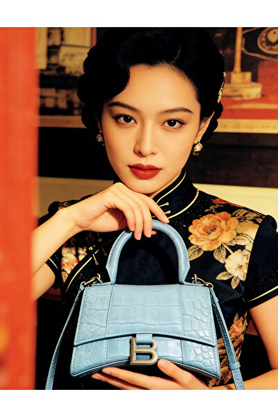 Balencia حقيبة يد/ حقيبة عابرة للجسم بنقشة جلد التمساح باللون الأزرق الجليدي،...