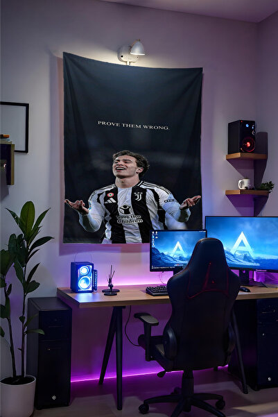 Halura Kenan Yıldız Futbolcu Duvar Örtüsü– Kaliteli Kumaş, Gamer Oda Dekoru T...