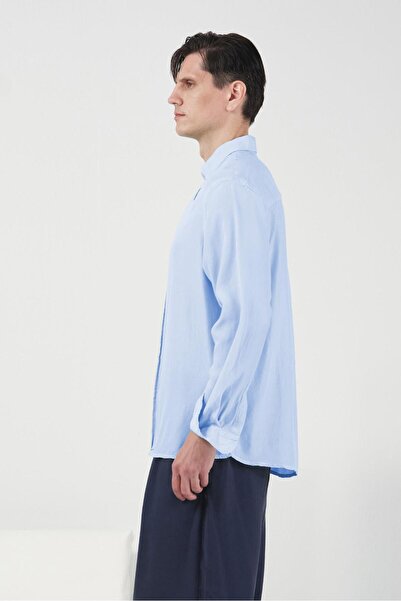 GIESTO Μπλε πουκάμισο από τανσέλ με κανονική εφαρμογή και ρευστή γραμμή