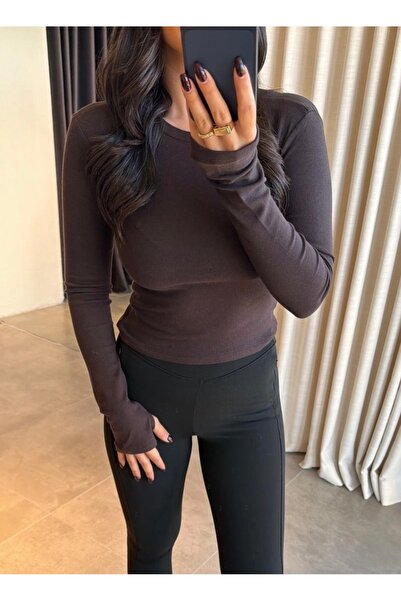 codudem Basic Soft Body Blouse with Finger-Detailing Style