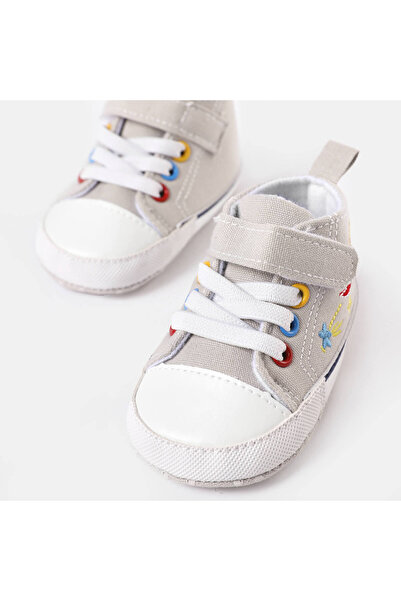 OEM Embroidered Baby Prewalker Shoes