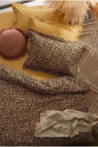 NESCO Leopar Pamuk Çift Kişilik 200x220 Nevresim Takımı | 160x200x35 Lastikli Hardal Çarşaf + 4 Yastık