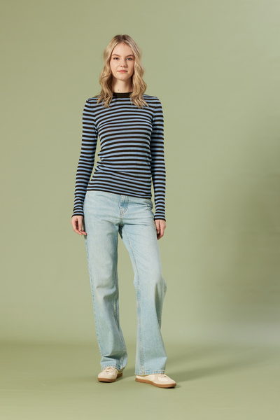 Nisan BLUZĂ TRICOTATĂ CU DUCĂRI