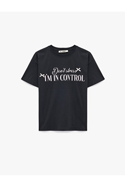 Koton تي شيرت مريح بأكمام قصيرة وياقة دائرية قطن مع مطبوع فيونكات