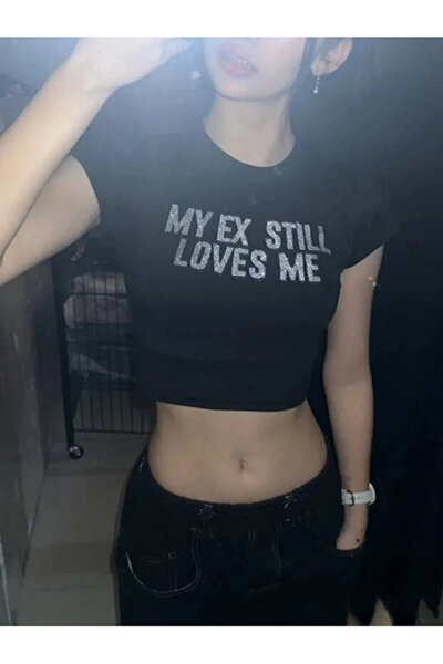 Bravebell Crop negru cu imprimeu în piatră „My Ex Still Loves Me”
