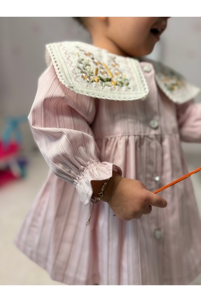 MiniKids Yakası nakışlı düğmeli kız bebek elbise