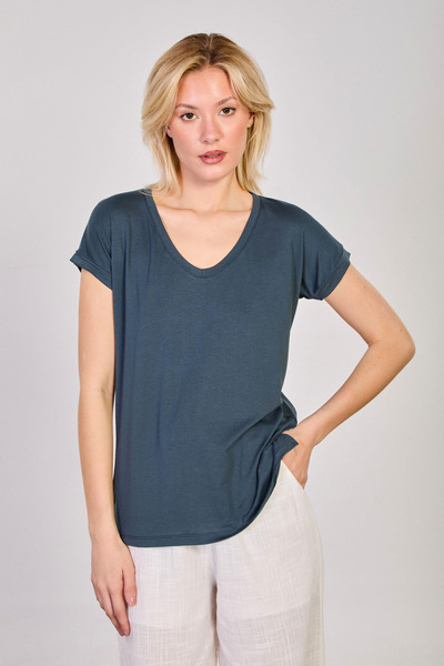 BARRELS AND OIL Women's v-neck Slit t-shirt - smoke