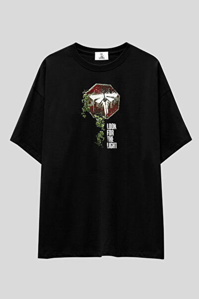 UmbraWear The Last of Us Oversized T-Shirt |   Unisex 100% Cotton Black & Whi...