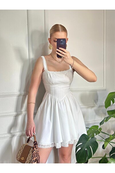 FİOXCO Kadın Dantel Detay Astarlı Volanlı Sırt Bağcıklı Kısa Beyaz Elbise