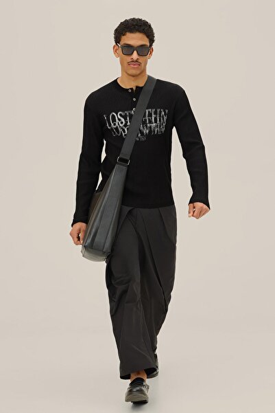 Bershka Düğmeli yaka baskılı kazak